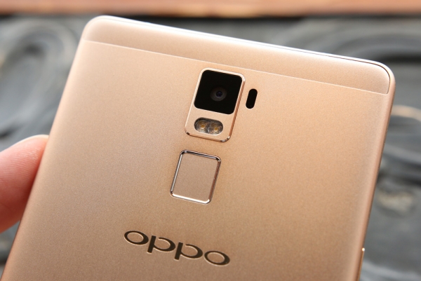 OPPO R7 Plus,,,2.5DĻ